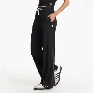 Vuori Halo Essential Wideleg Pant